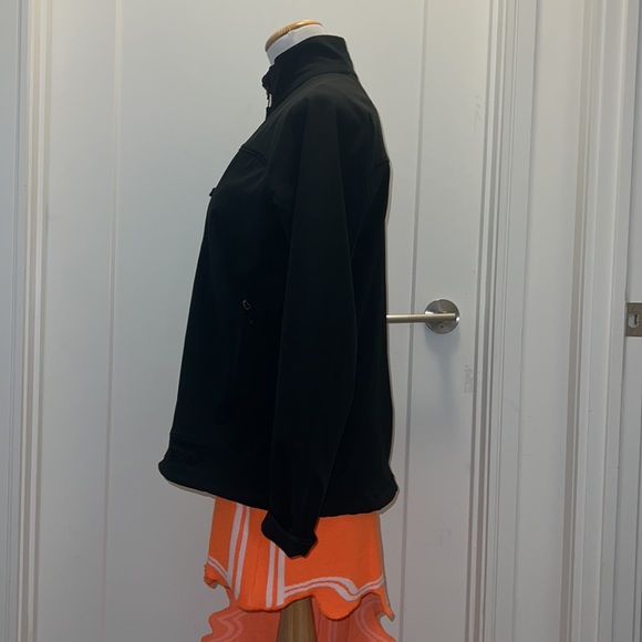 Marmot Brand New Jacket - Rain Jacket Shell Layering Piece Sleek Black Versatile - Picture 6 of 15